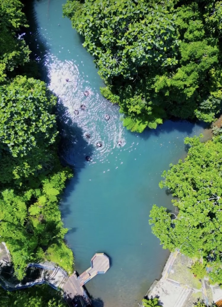 Danau Biru Karang Sidemen
